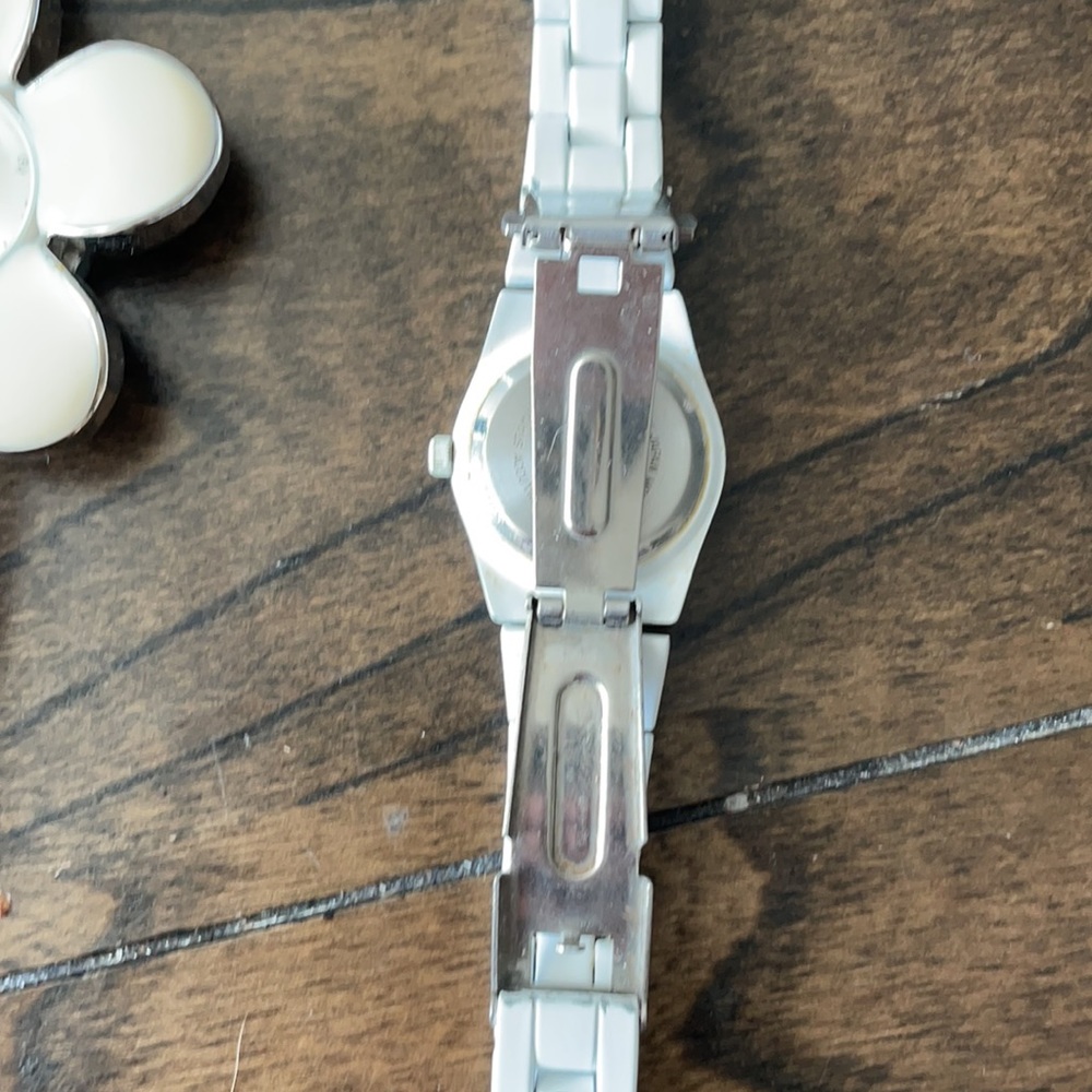 CRAZY SALE Vintage White wrist Watch Bundle - Picture 6 of 8